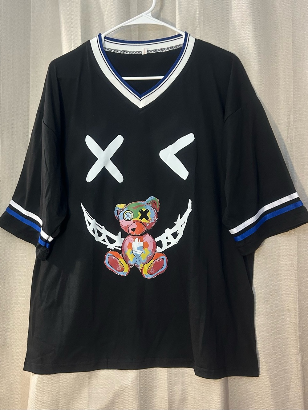 Graffiti Teddy Bear Streetwear V Neck T Shirt